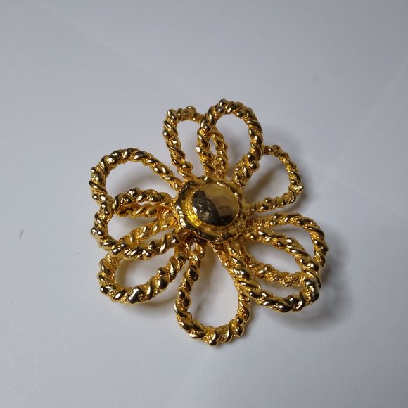 Vintage Large Metal Flower Brooch - Picture 3 of 15